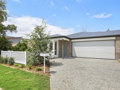 1 / 11 Bellagio Cres, Coomera