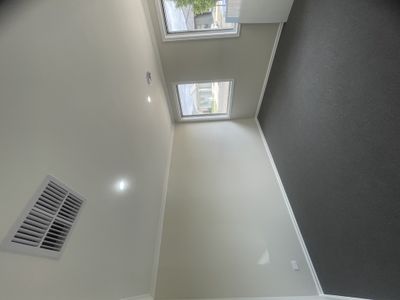 61 Sunlight Circuit, Lara