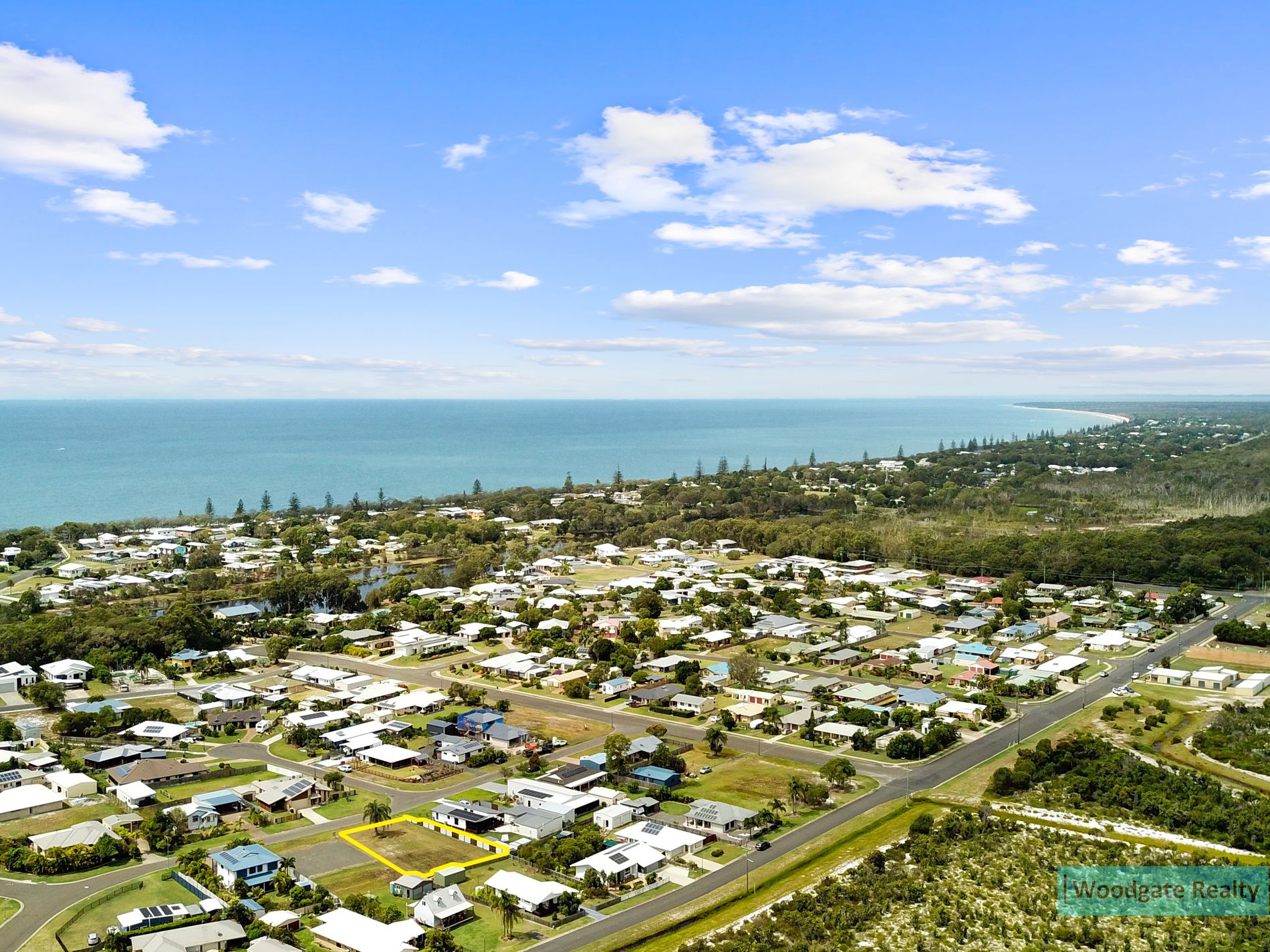 8 SUNSET AVENUE, Woodgate