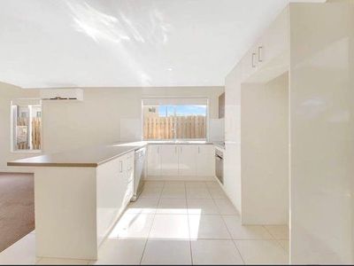 1 / 1 Collins Lane, Kin Kora