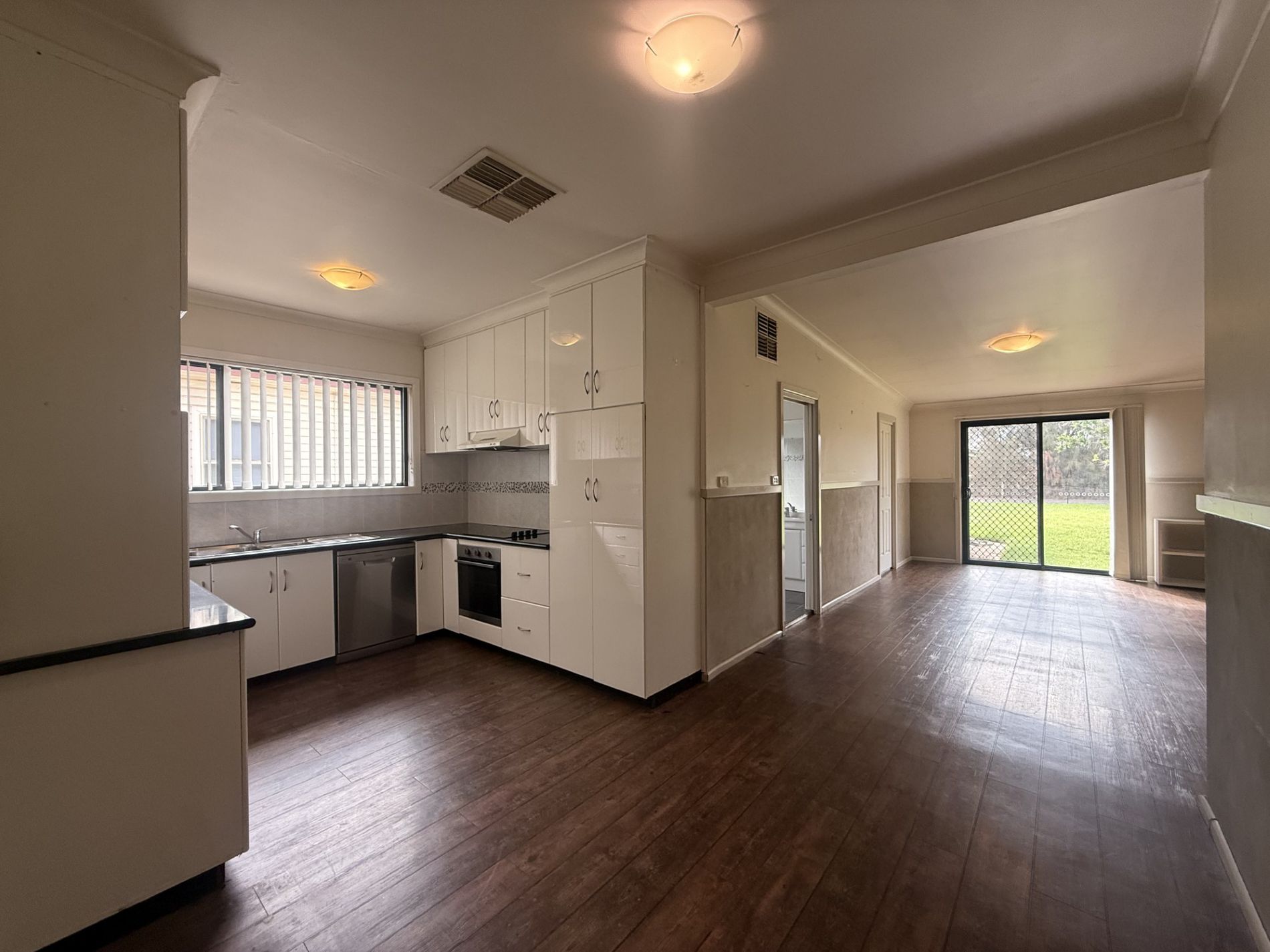 70 Ferry Street , Forbes