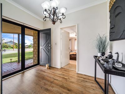 2 Greenwich Parade, Canning Vale