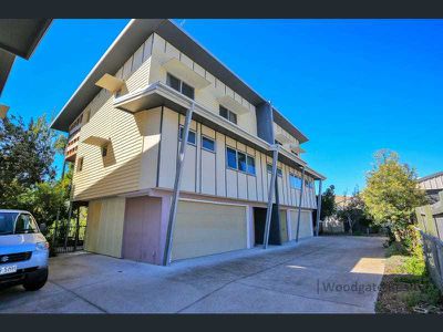 3 / 1 Hussar Court, Woodgate