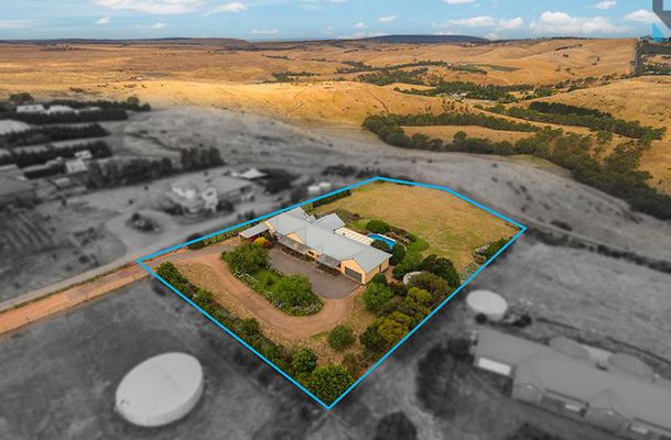 24 The Ridge, Oaklands Junction