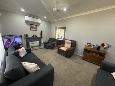 80 High Street, Parkes