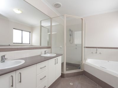 9D Daley Street, Yokine