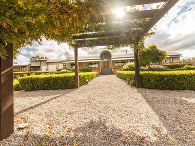 6R Harefield Road, Dubbo
