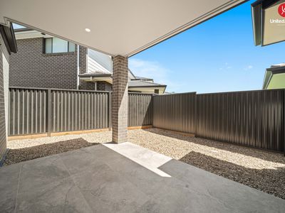 16 Flood Avenue, Austral