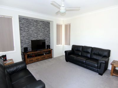 117 Macrae Place, Failford