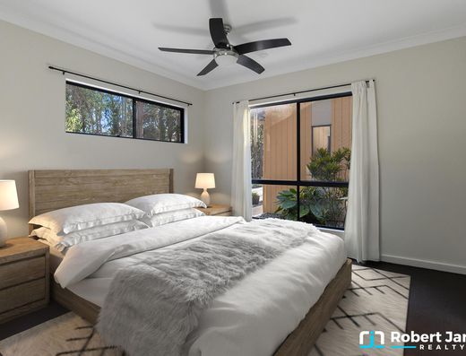 Tranquil Acreage Retreat in Sought-After Doonan image 12