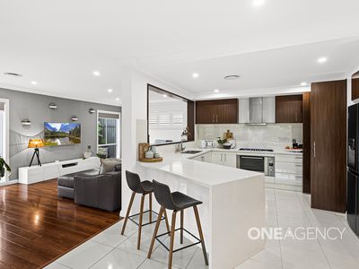 1 Honeybee Crescent, Calderwood