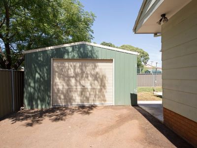 8 Newcombe Court, Dubbo