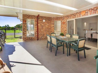 106 Stanthorpe Drive, Kanahooka