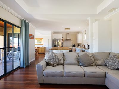 28A Ramsdale Street, Doubleview