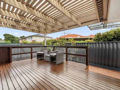 2 / 4 Kurrajong Avenue, Glen Waverley