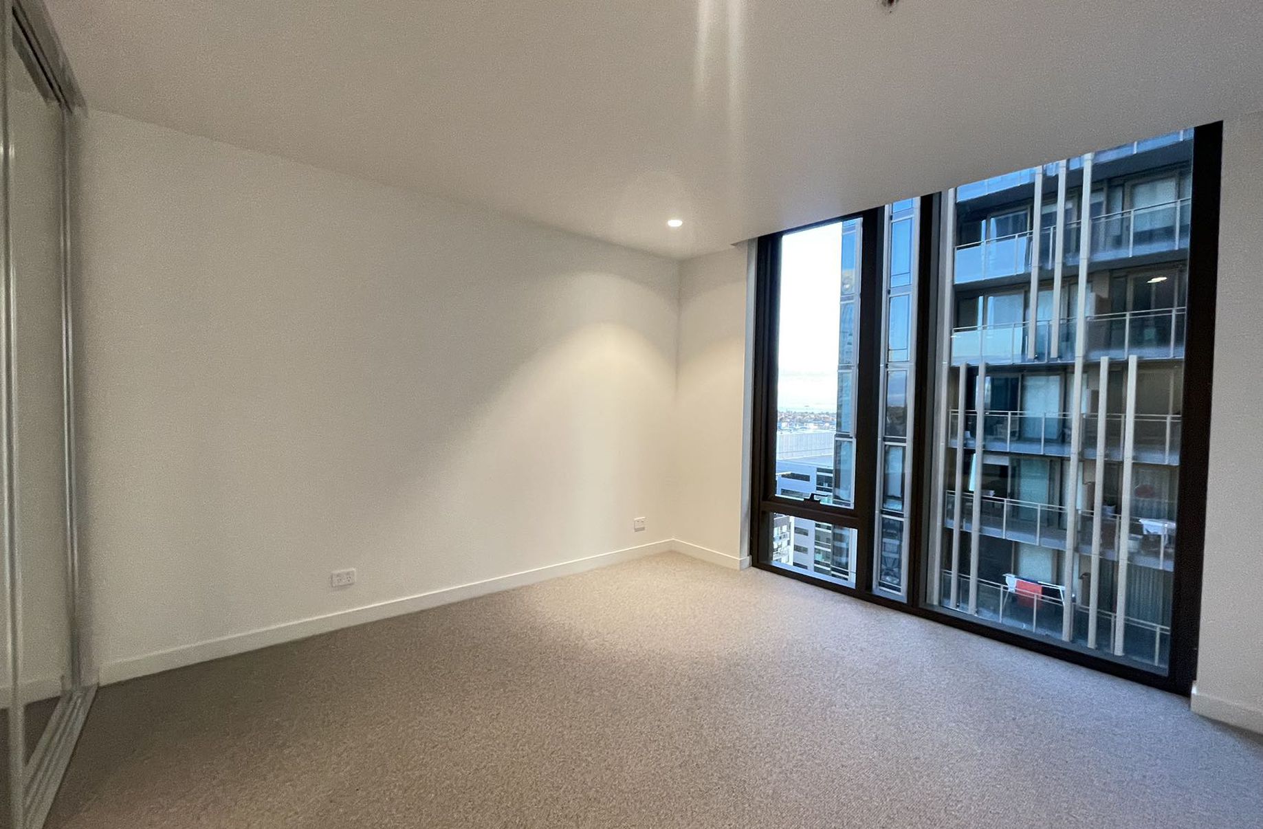 2206B / 58-66 Dorcas Street, Southbank