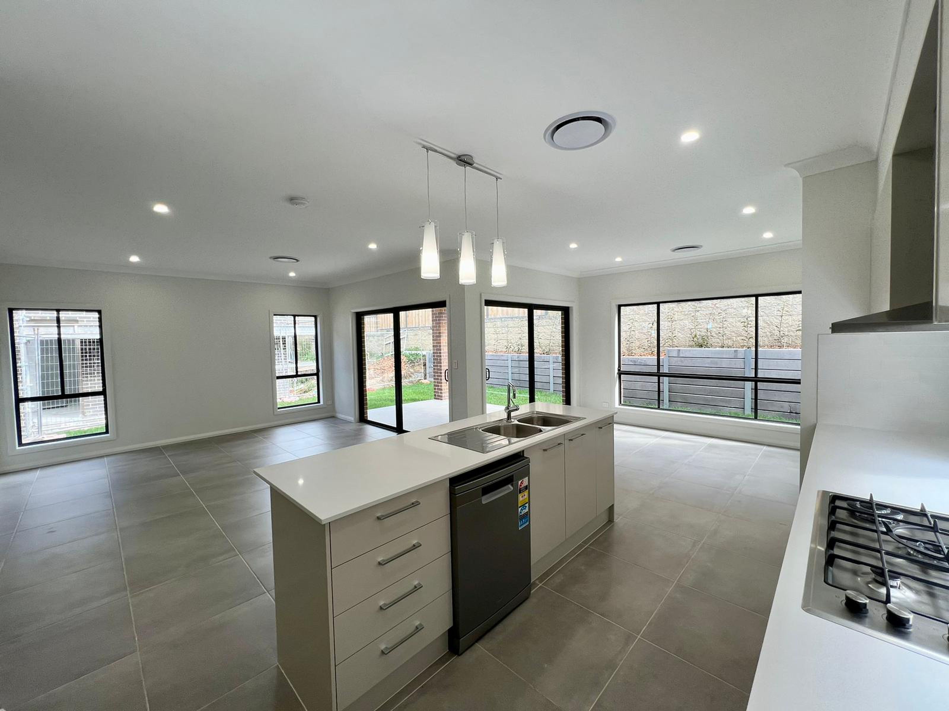 34 Weema Street, CADDENS