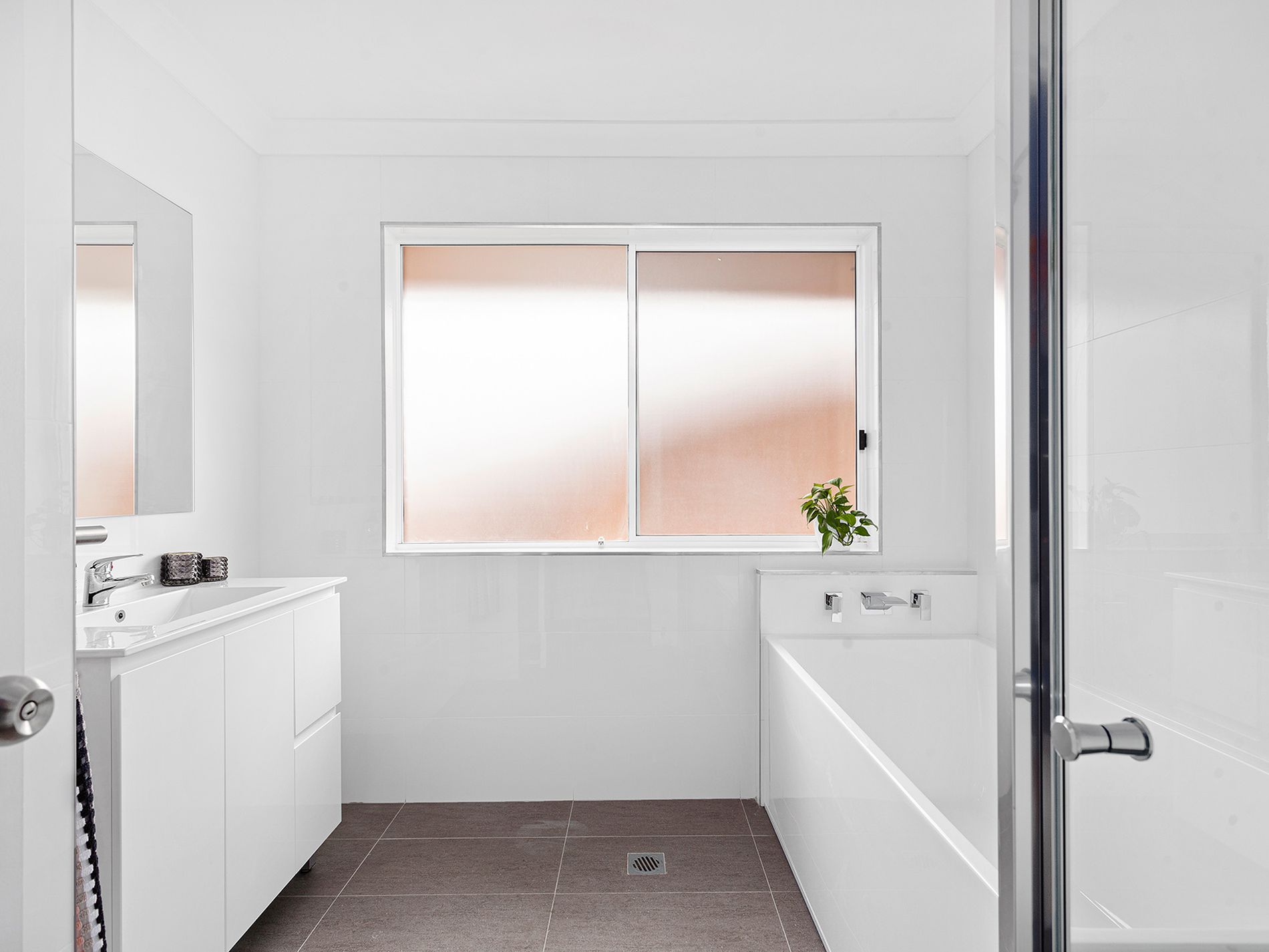 8 / 5 Commerce Drive, Lake Illawarra