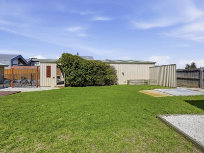 19 Gunn Parade, Low Head