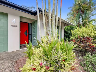 4 Lyndon Close, Bentley Park