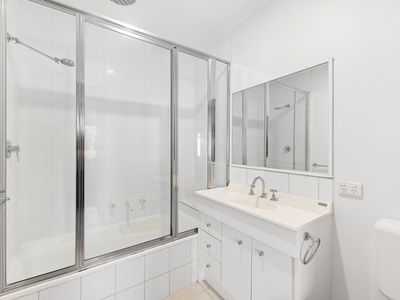 2 / 24 Stockdale Avenue, Clayton