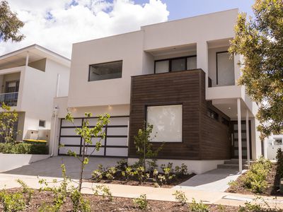 7 Champion Crescent, Floreat