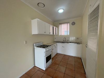 10 / 4 Forrest Street, Albion