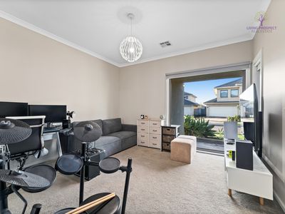 16 Outrigger Court, Point Cook