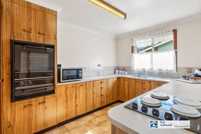 28 Valley Drive, Tamworth