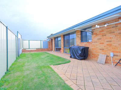 6 Coorong Turn , Warnbro