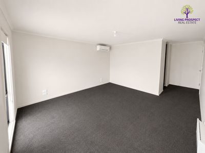33 / 39 Astley Crescent, Point Cook