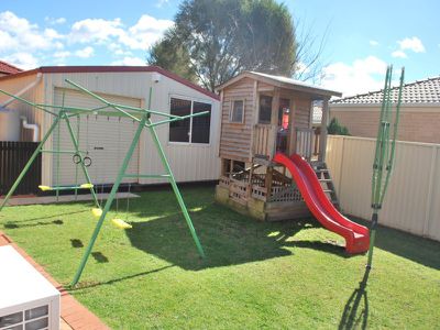 4 Goodman Place, Horsley