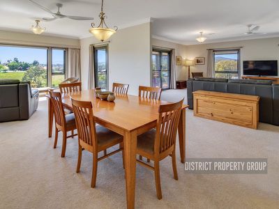 12 Bay View Way, Mountain Bay