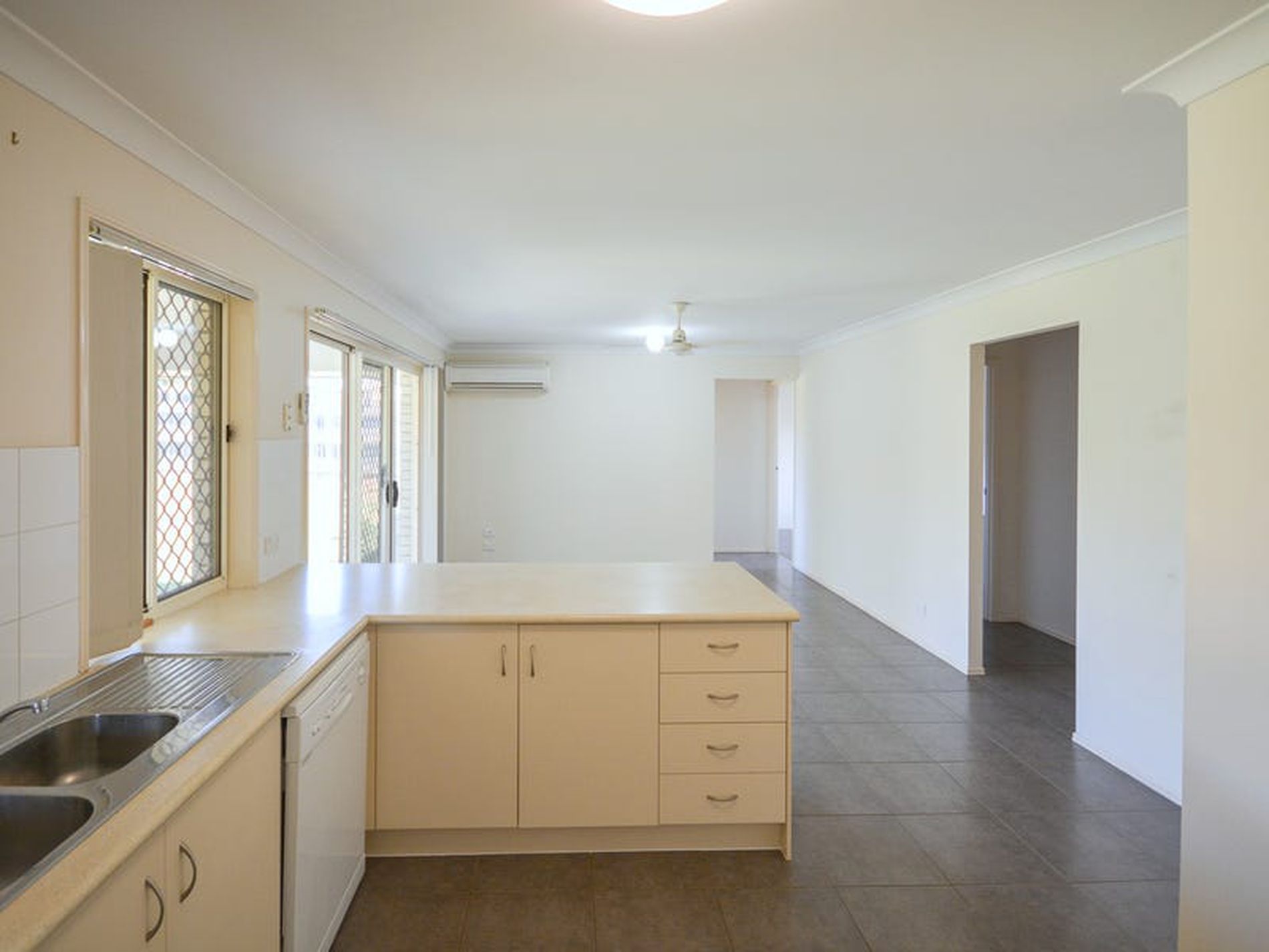 3 Barker Close, Goodna