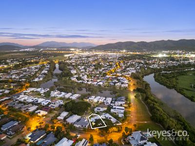 8 Edgewater Court, Idalia