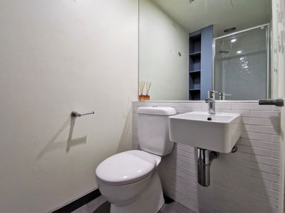 808 / 243 Franklin Street, Melbourne