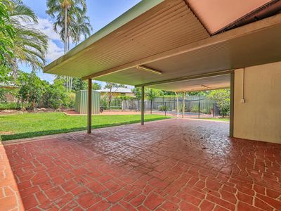 10 Menzies Court, Gray