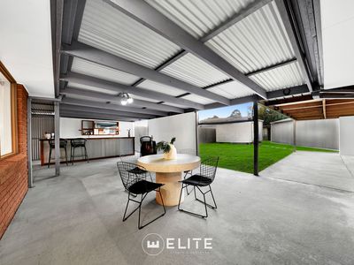 2 Debra Court, Berwick