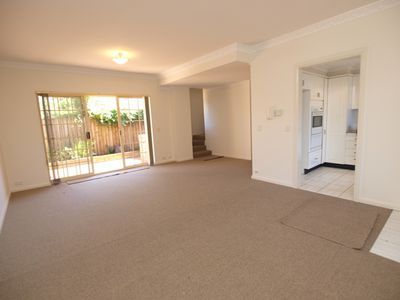 3 / 1 Walton Crescent, Abbotsford