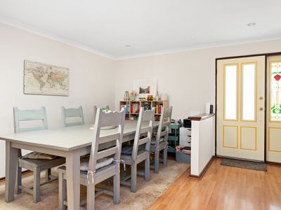 3 De Bernales Street, Hannans