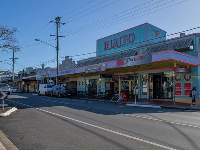 61 Hardgrave Road, West End