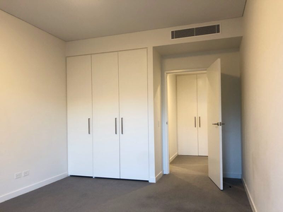 405 / 86 Wigram Road, Forest Lodge