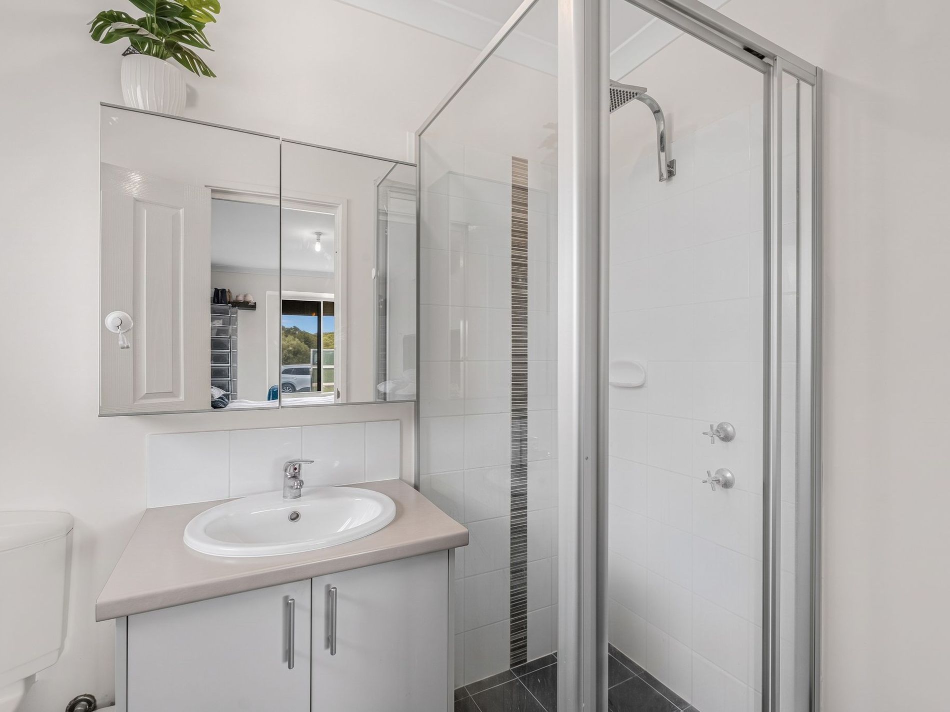 37 Millot Vista, Caversham