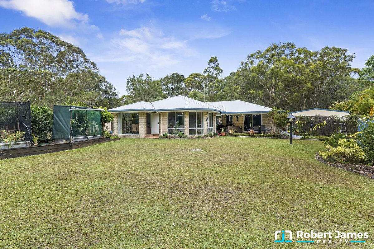 3 Bloodwood Place, Cooroibah