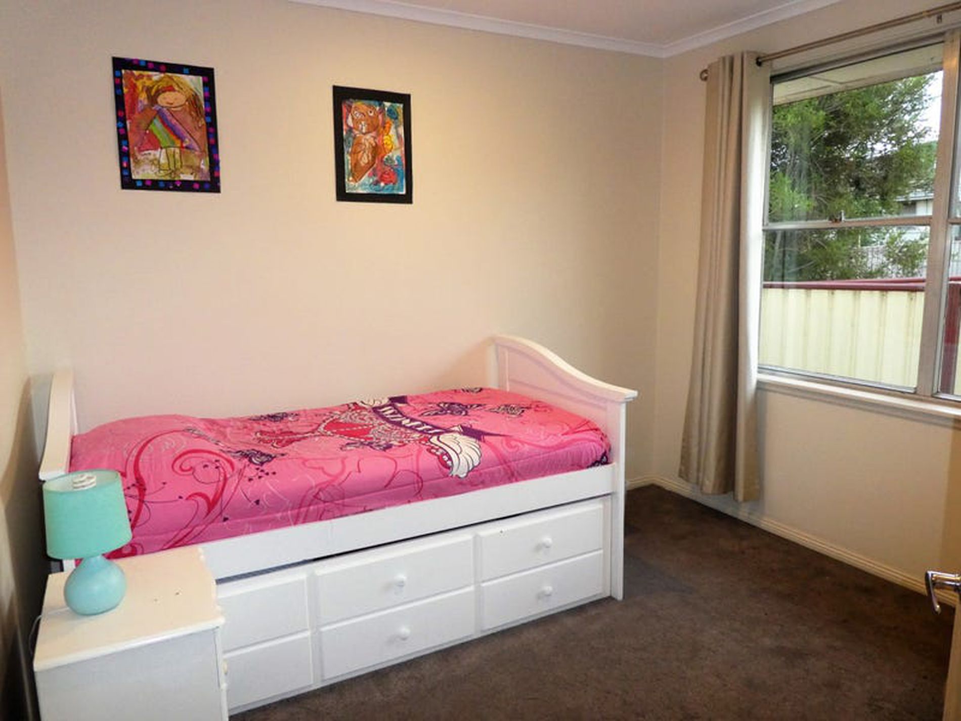 8 Sinclair Cres, Seymour