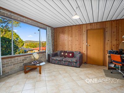 12 Robert St, Kanahooka