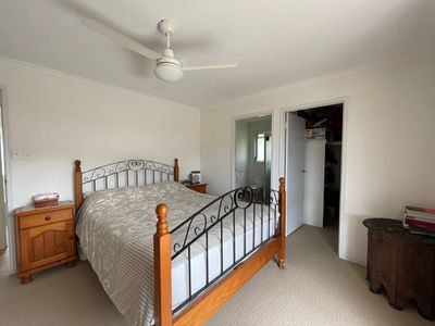 10 Golden Court, Kawungan