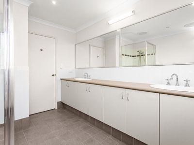 27 Hurlingham Road, South Perth