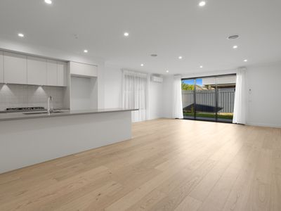 55B Railway Parade, Seaford