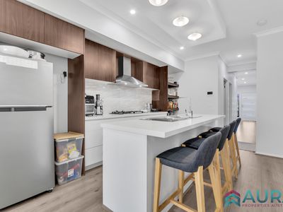 48 huntingfield st, Thornhill Park